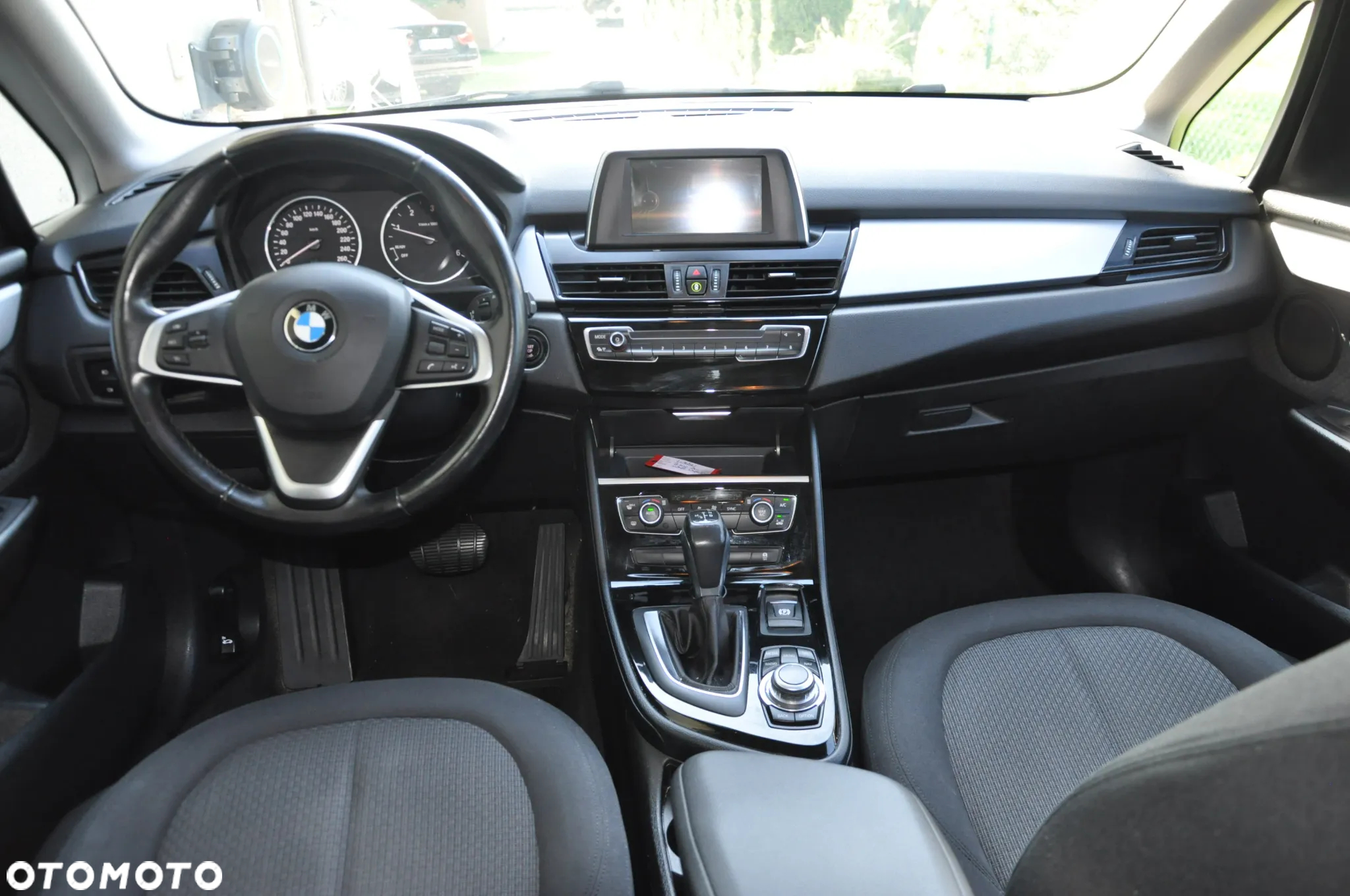 BMW Seria 2 218d Active Tourer - 8
