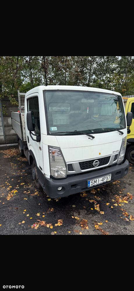 Nissan NT400 - 1