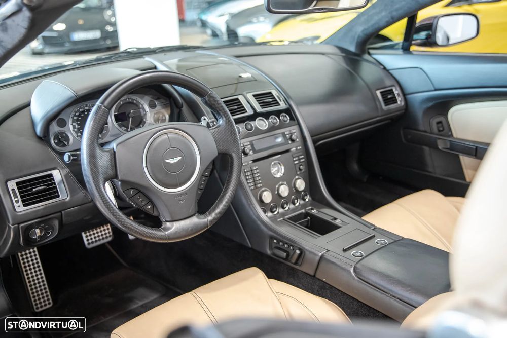 Aston Martin Vantage Coupe V8 Sportshift - 14