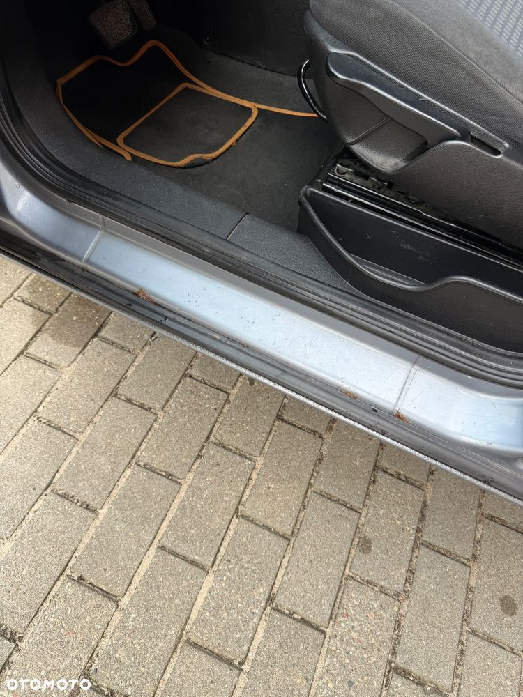 Opel Zafira 1.8 16V Comfort - 5
