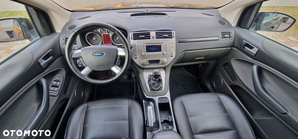Ford Kuga 2.0 TDCi 4x4 Titanium - 12