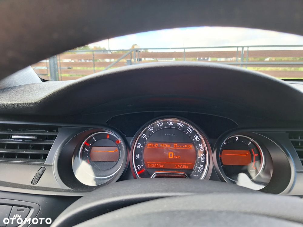 Citroën C5 Tourer HDi 115 FAP Tendance - 7