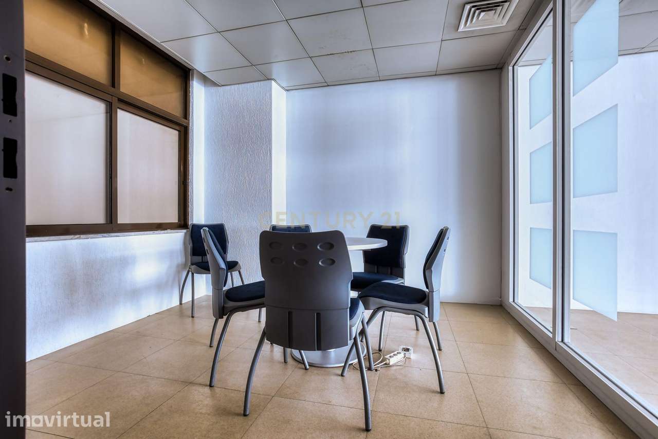 Escritório de 400 m² - Miraflores - Grande imagem: 3/47