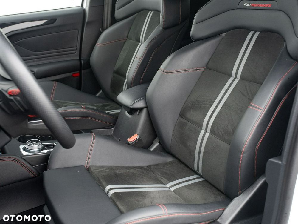 Ford Focus - 12