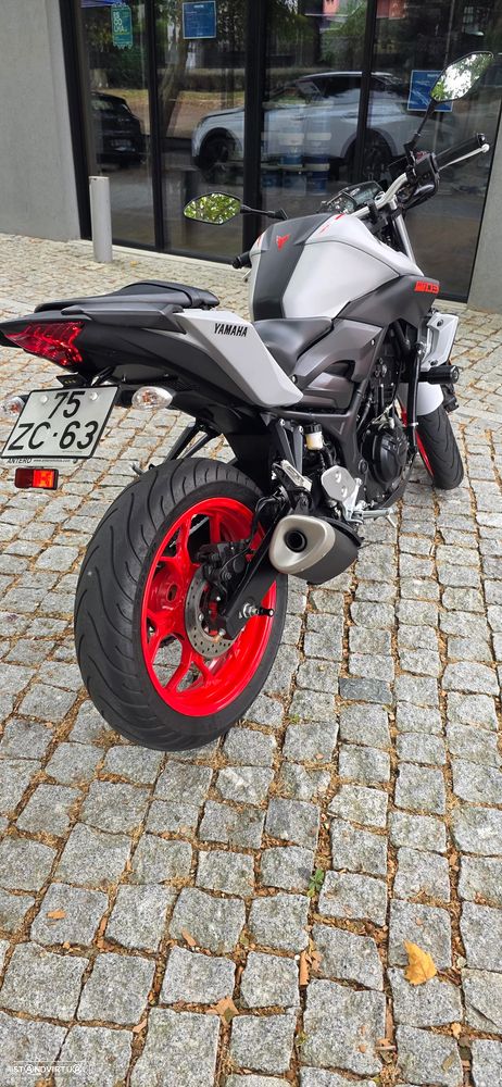 Yamaha MT-03 - 11