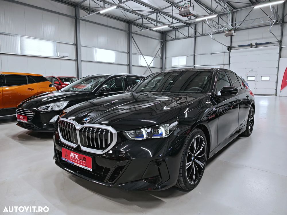 BMW Seria 5 520i AT MHEV - 36