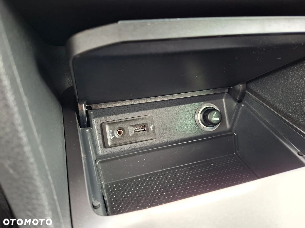 Volkswagen Golf Sportsvan 1.4 TSI (BlueMotion Technology) DSG Sound - 26