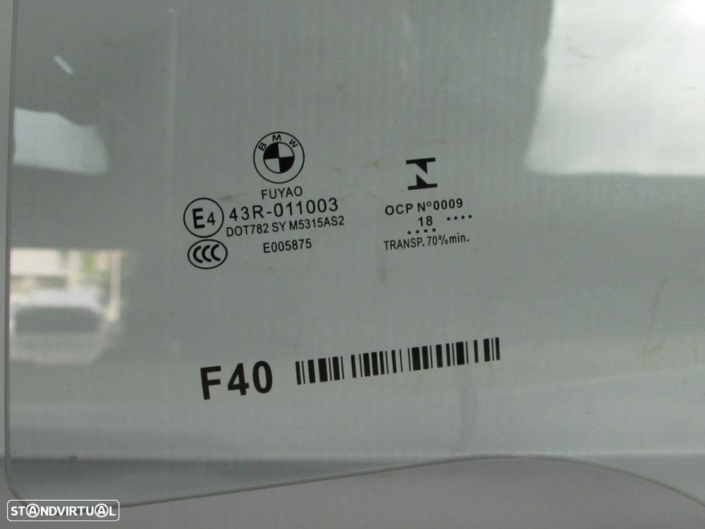 Vidro da porta Esquerdo/Trás Seminovo/ Original BMW 1 (F40) 51357448061 - 2