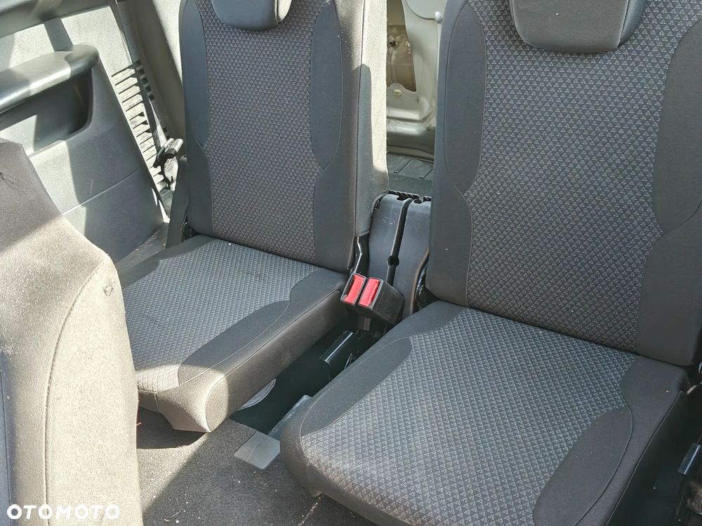 Citroën C5 II 1.6 HDi Impress - 16