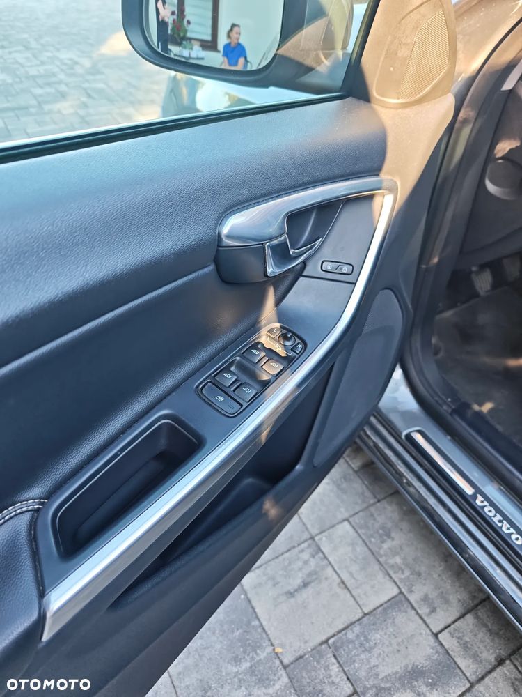 Volvo V60 D4 Drive-E Momentum - 18