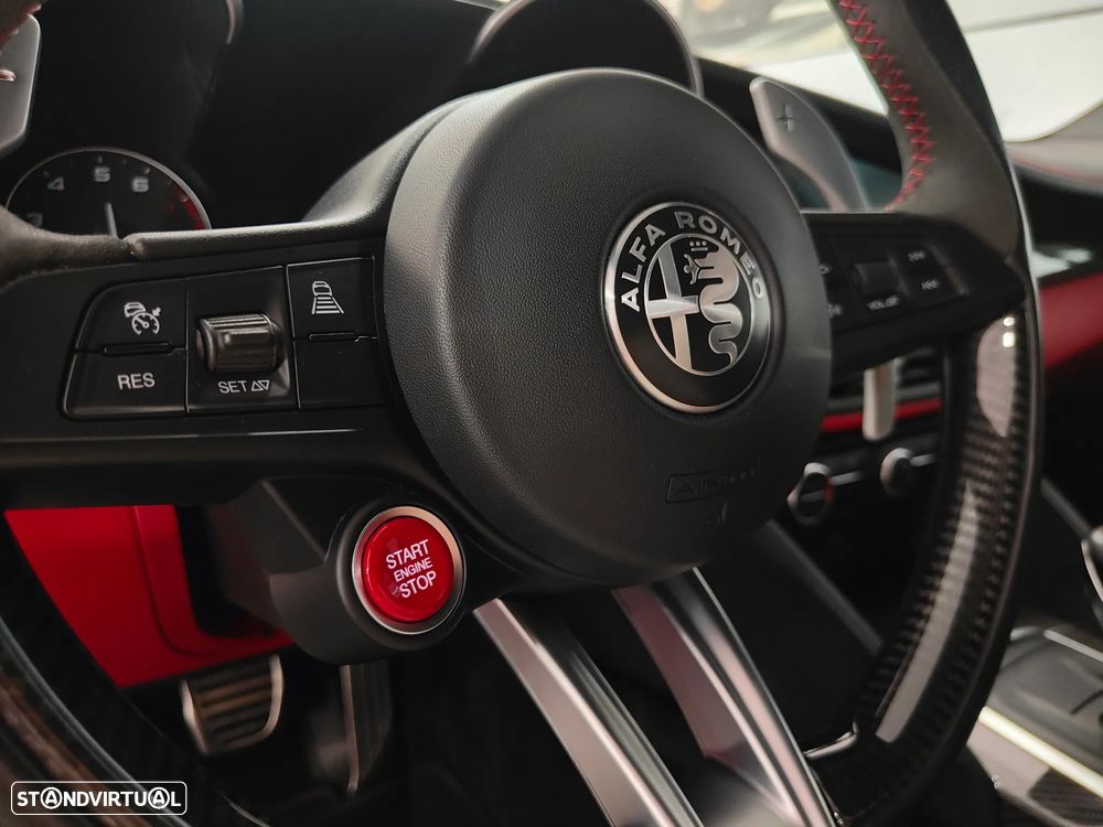 Alfa Romeo Giulia 2.9 Bi-Turbo Quadrifoglio AT8 - 60