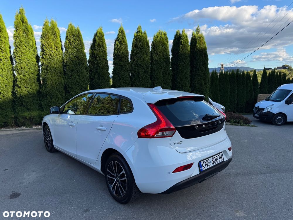 Volvo V40 T2 Geartronic Momentum - 4