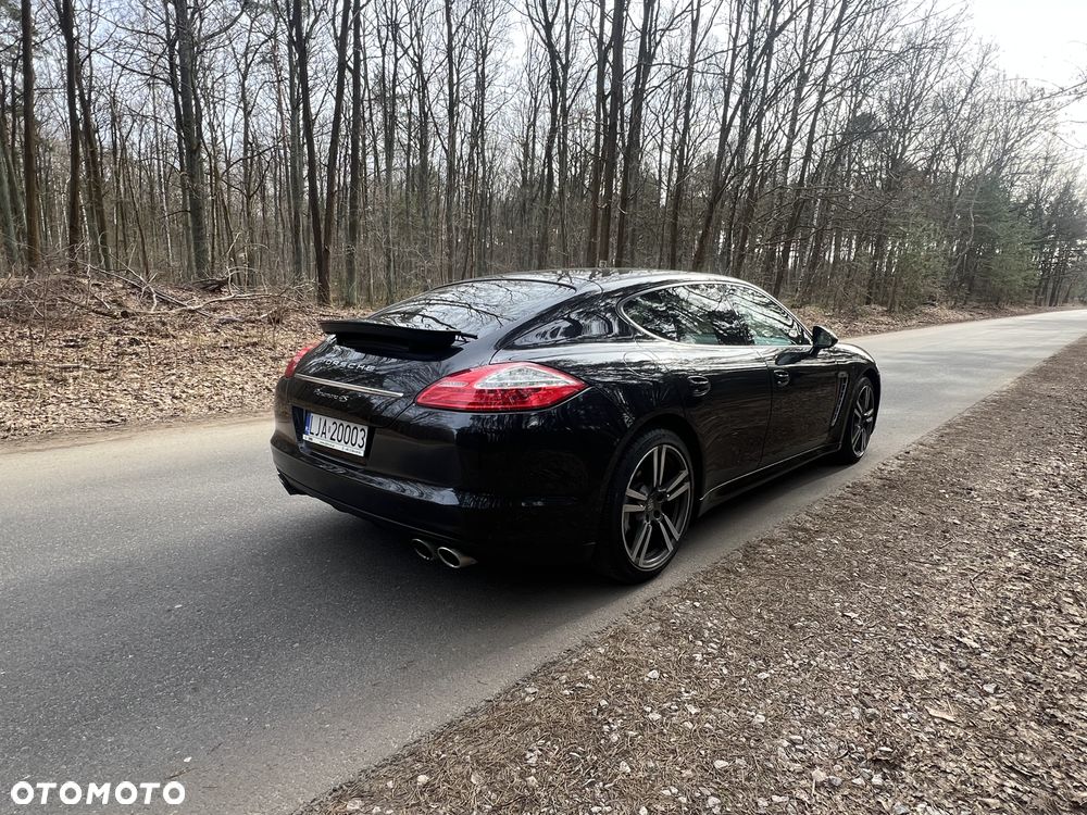 Porsche Panamera 4S PDK - 15