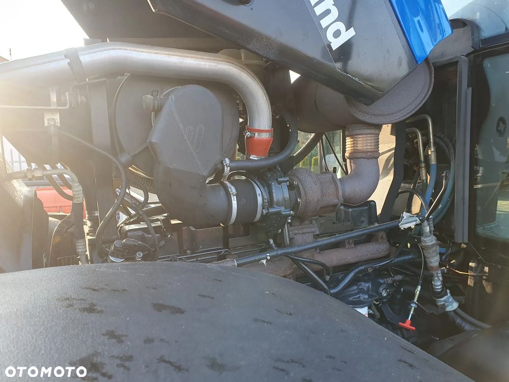 New Holland TM 175 - 18