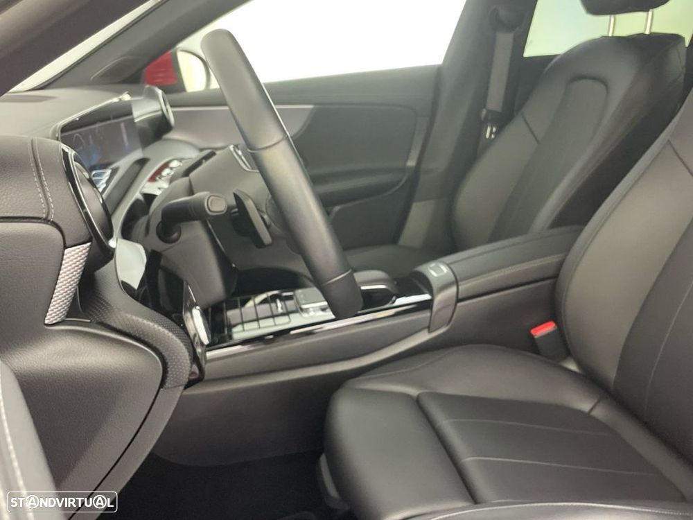 Mercedes-Benz CLA 200 Standard - 17