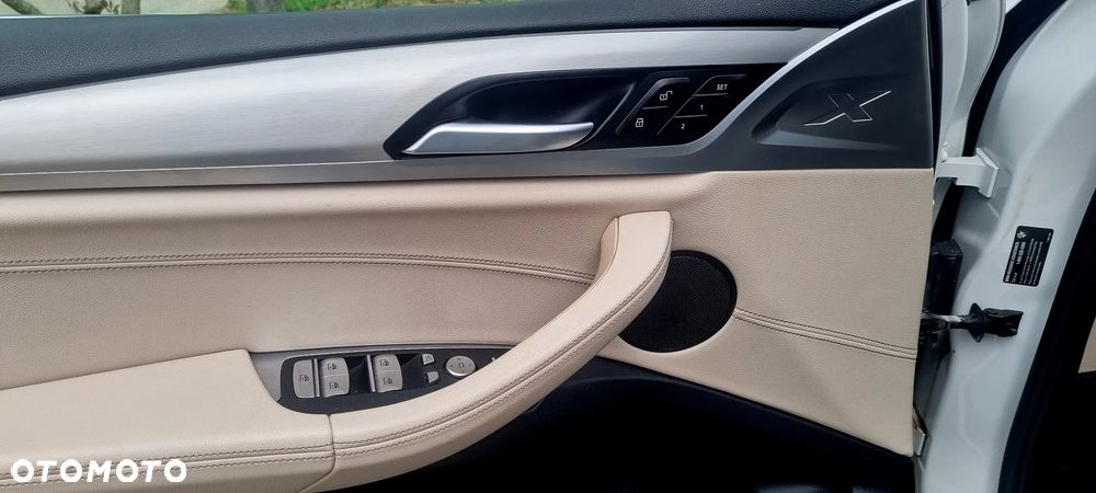 BMW X3 xDrive30i Luxury Line sport - 11