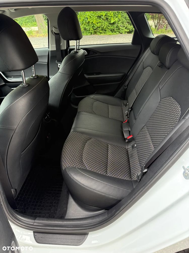 Kia Ceed 1.5 T-GDI L DCT - 17