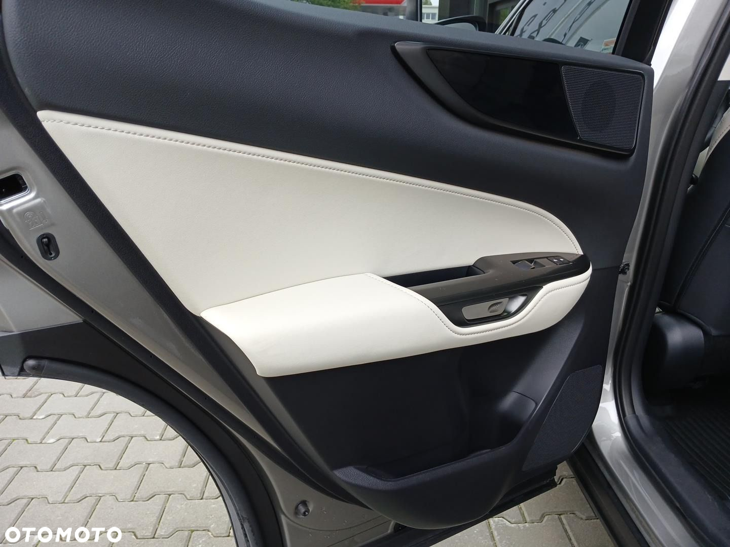 Lexus NX 350h Prestige AWD - 25