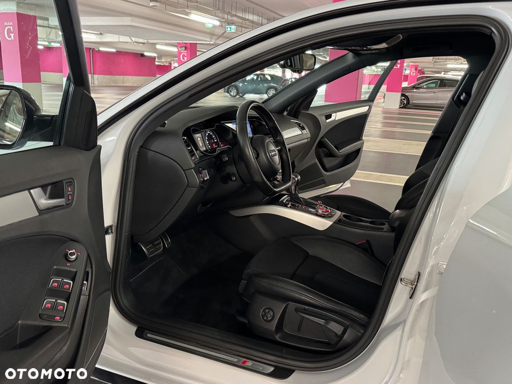 Audi A4 Avant 2.0 TDI DPF quattro S tronic S line Sportpaket - 24