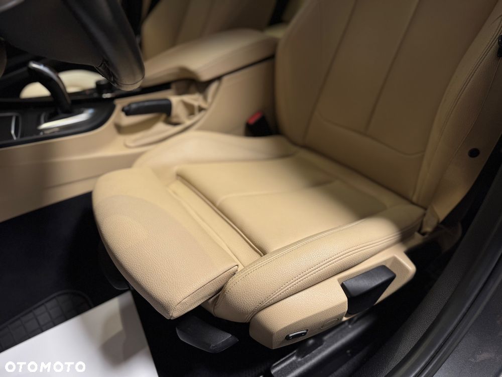 BMW Seria 3 320i xDrive Sport Line Sport - 17