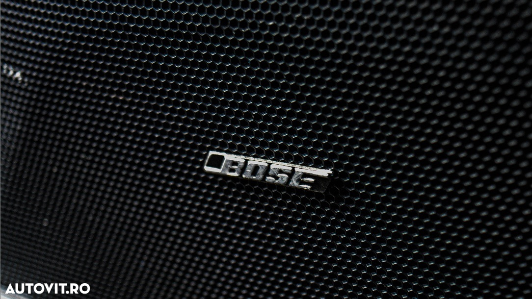 Porsche Cayenne 3.0 L - 24
