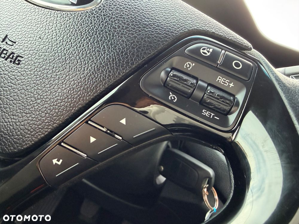 Kia Ceed 1.6 GDI Platinum Edition - 35