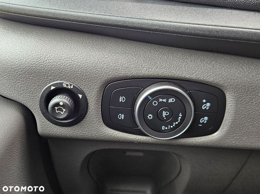 Ford Transit 2.0D 131KM L2H2 Klima Tempomat Kamera zarejestrowany w Polsce - 15