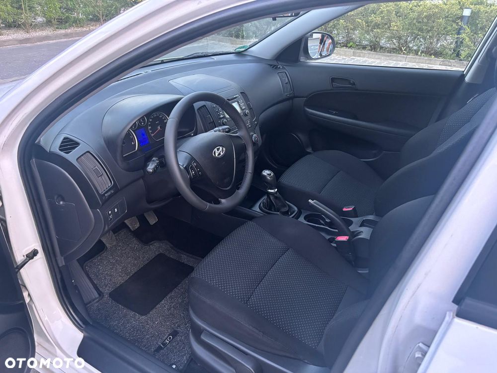 Hyundai i30 1.4 Comfort World Cup - 21