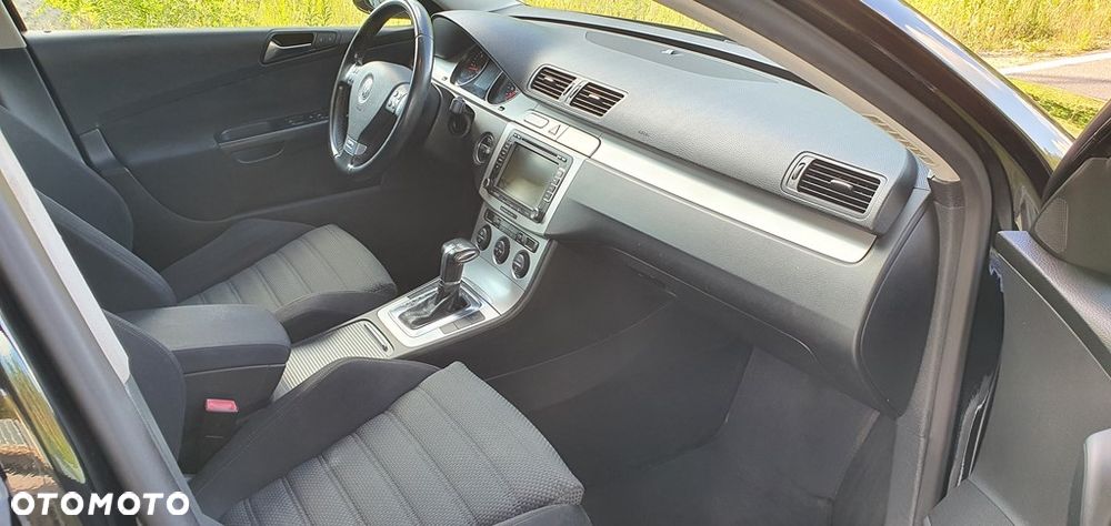 Volkswagen Passat 2.0 TDI DPF Sportline DSG - 14