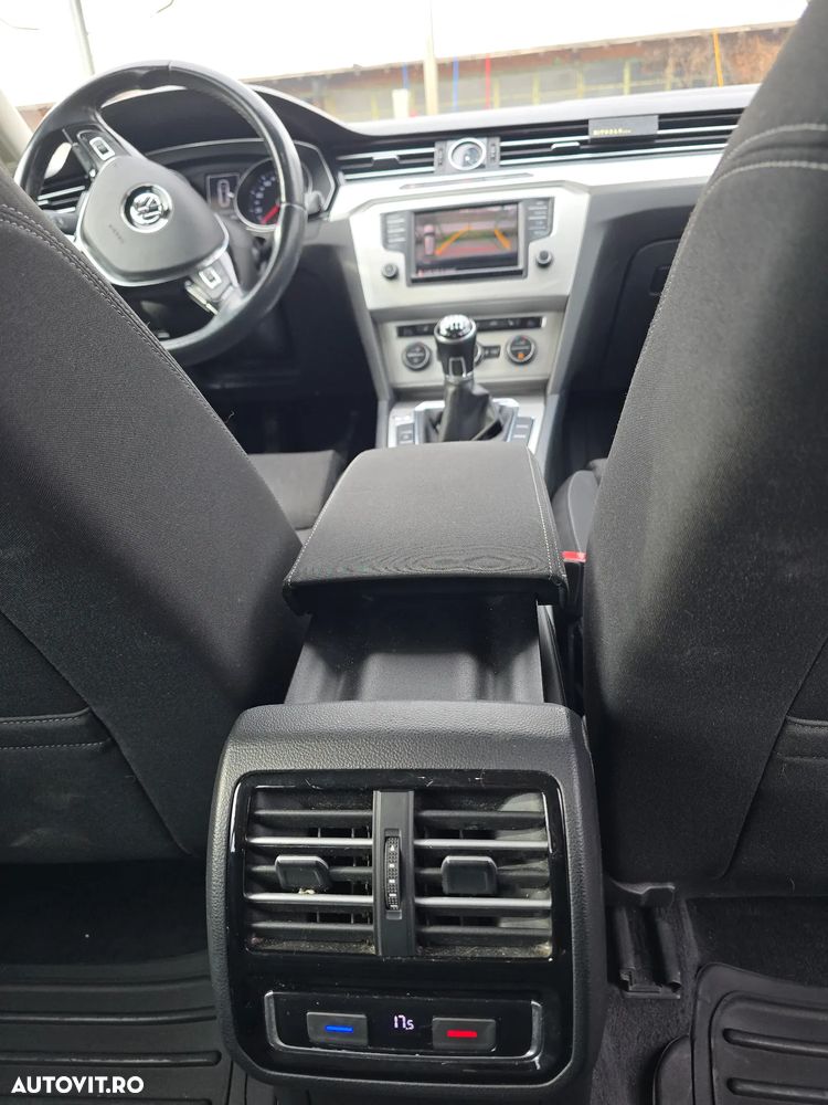 Volkswagen Passat 2.0 TDI SCR BlueMotion Comfortline - 20