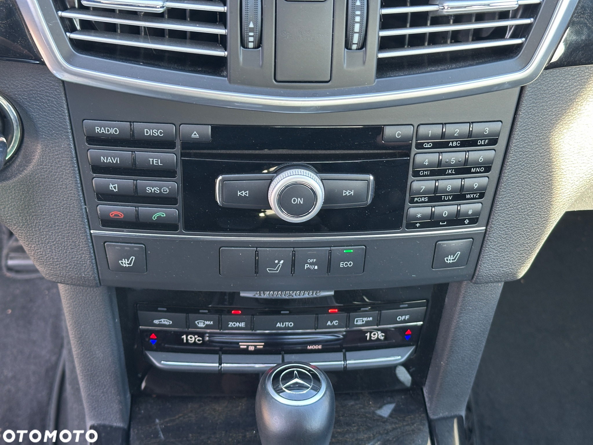 Mercedes-Benz Klasa E 200 BlueEFFICIENCY 7G-TRONIC Avantgarde - 25
