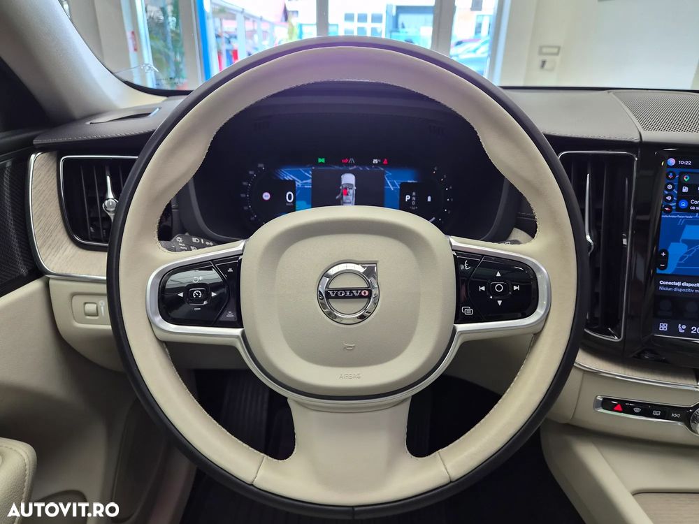 Volvo XC 60 B4 MHEV AT8 AWD Inscription - 27