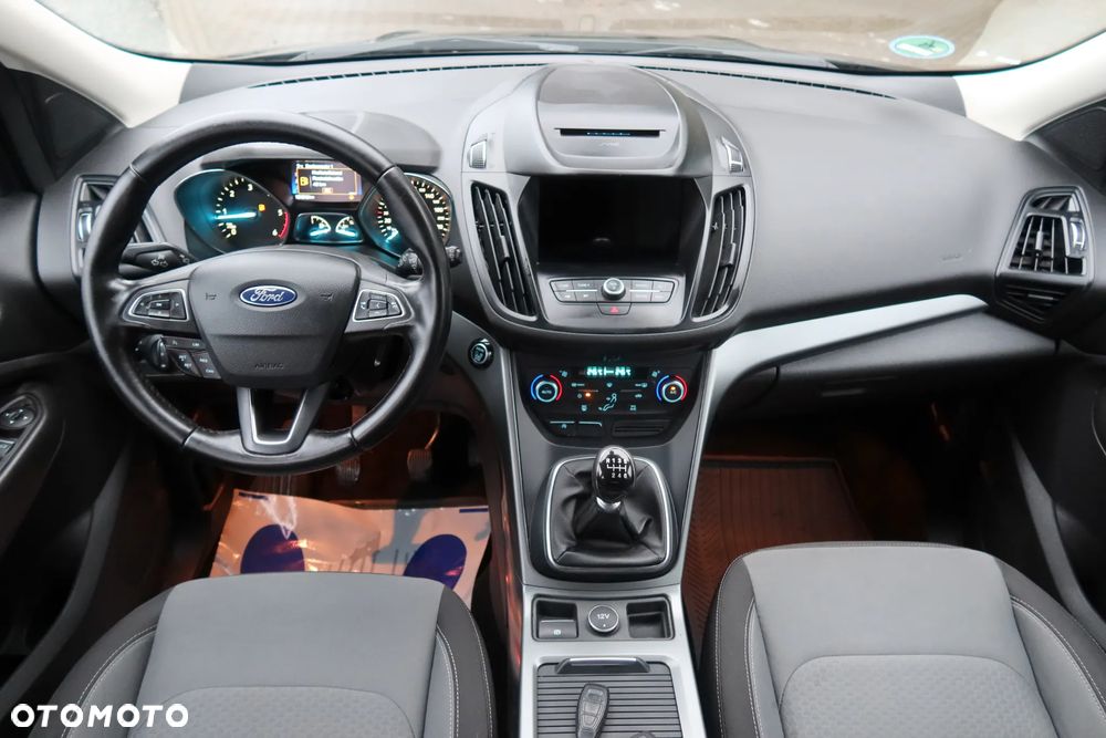 Ford Kuga 2.0 TDCi 2x4 Titanium - 20