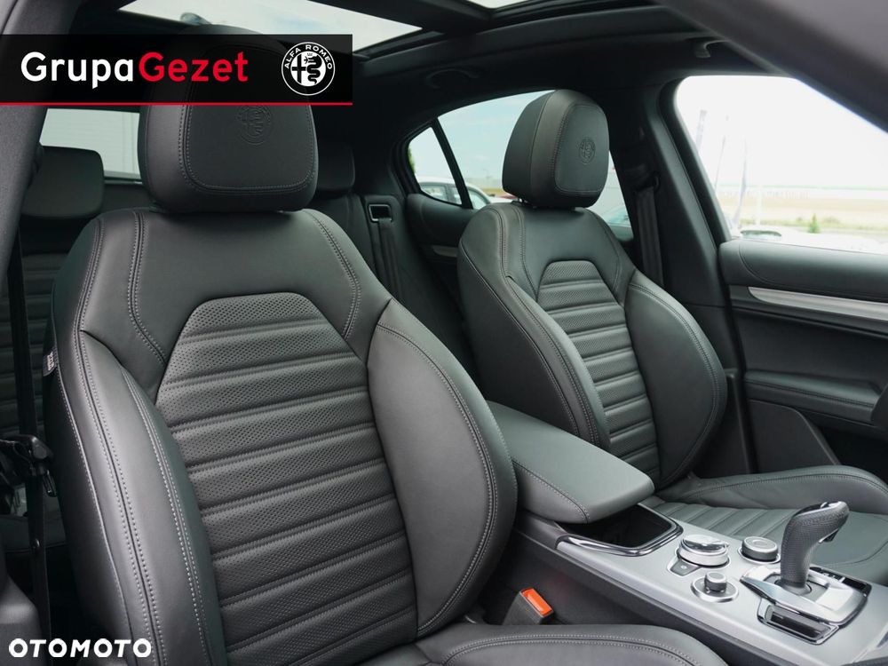 Alfa Romeo Stelvio - 6