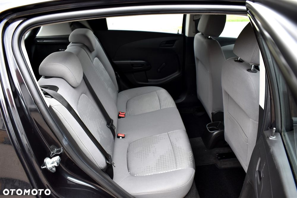 Chevrolet Aveo 1.2 LS - 25