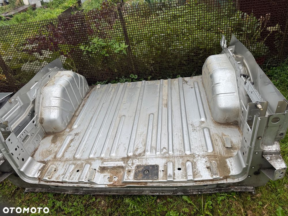 Pas tylny podłoga Ford Transit MK8 14-25r - 1