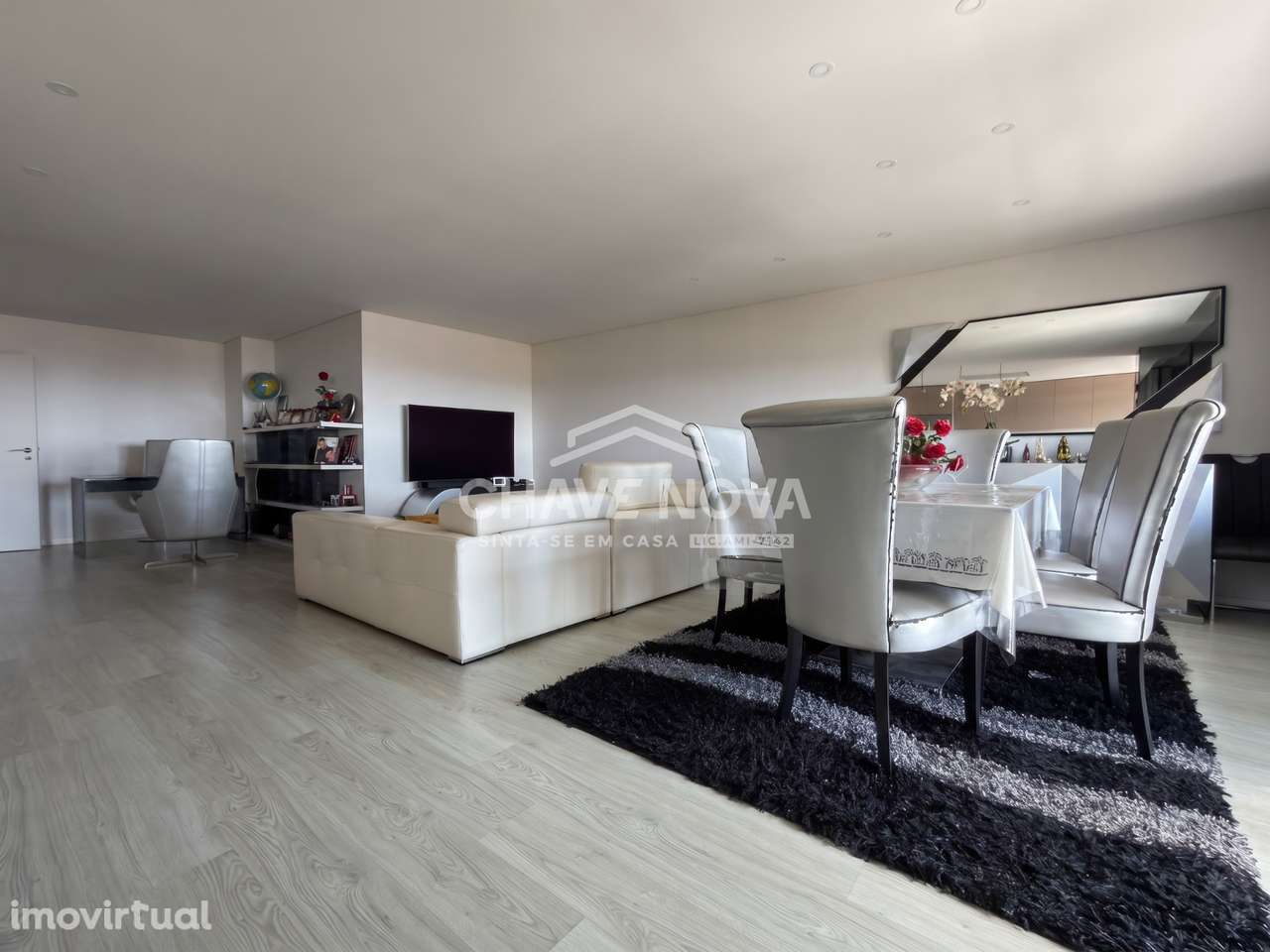 T4 c/ Garagem Fechada para 3 viaturas em Santa Marinha (Gaiashopping) - Grande imagem: 3/39