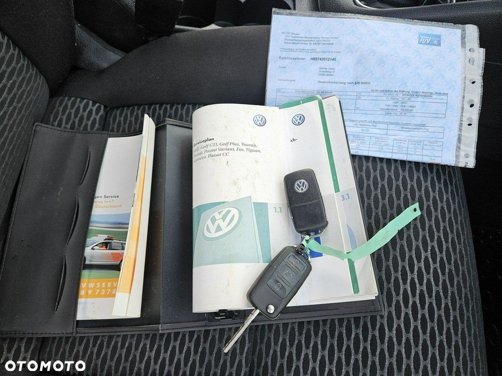 Volkswagen Golf - 16