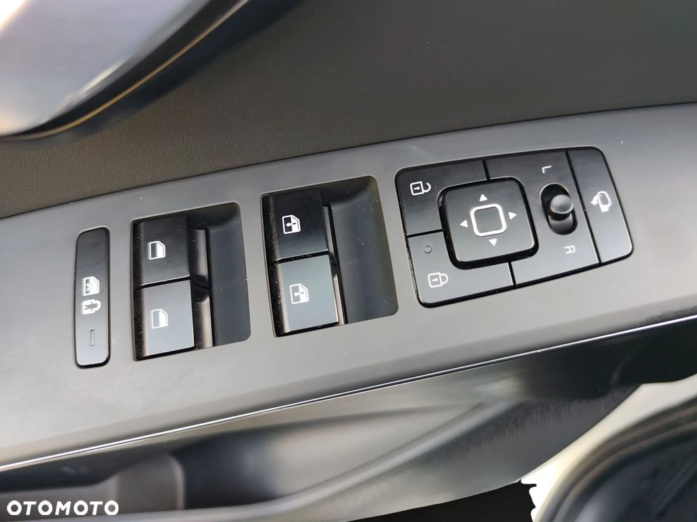 Kia Niro 1.6 GDI Hybrid Business Line - 20