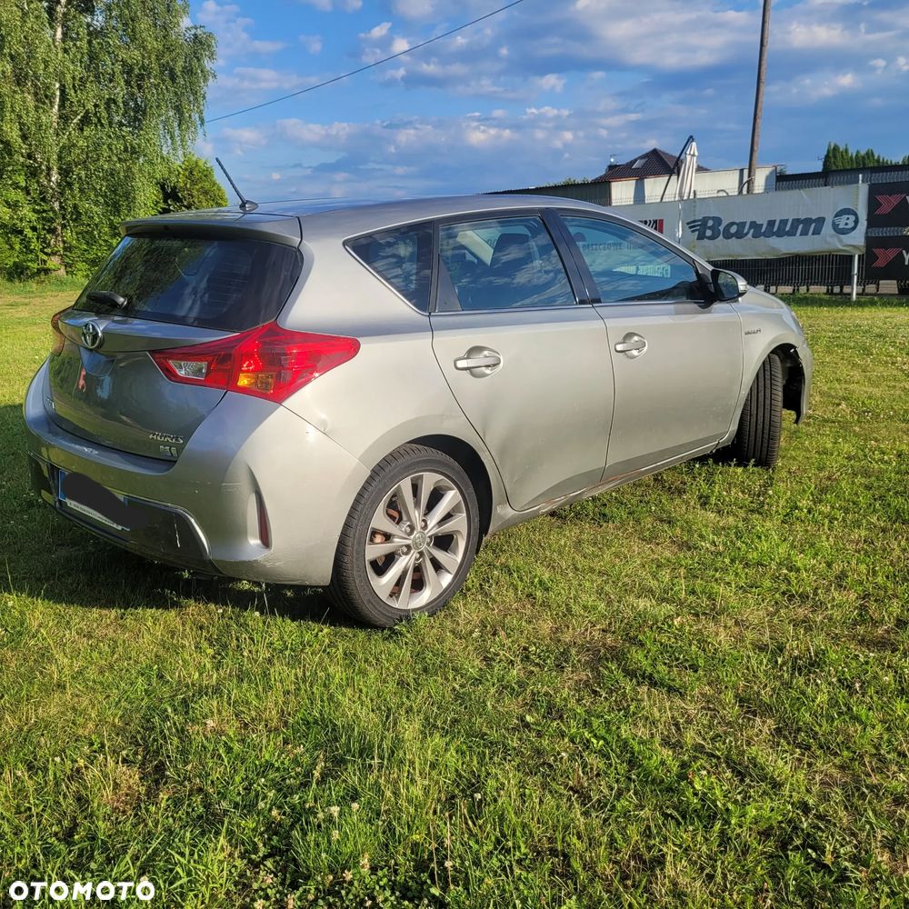 Toyota Auris - 12