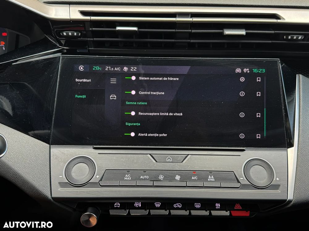 Peugeot 308 1.2 L PureTech Turbo S&S EAT8 Allure Pack - 16
