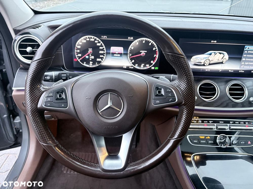 Mercedes-Benz Klasa E 400 7G-TRONIC - 17