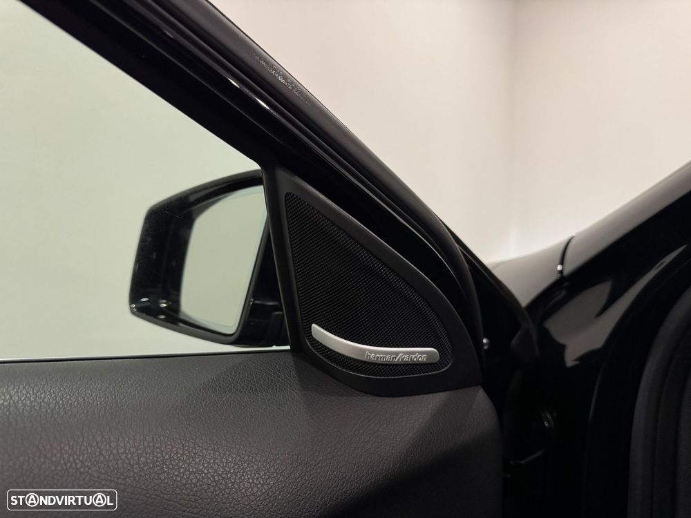 Mercedes-Benz GLA 200 - 55