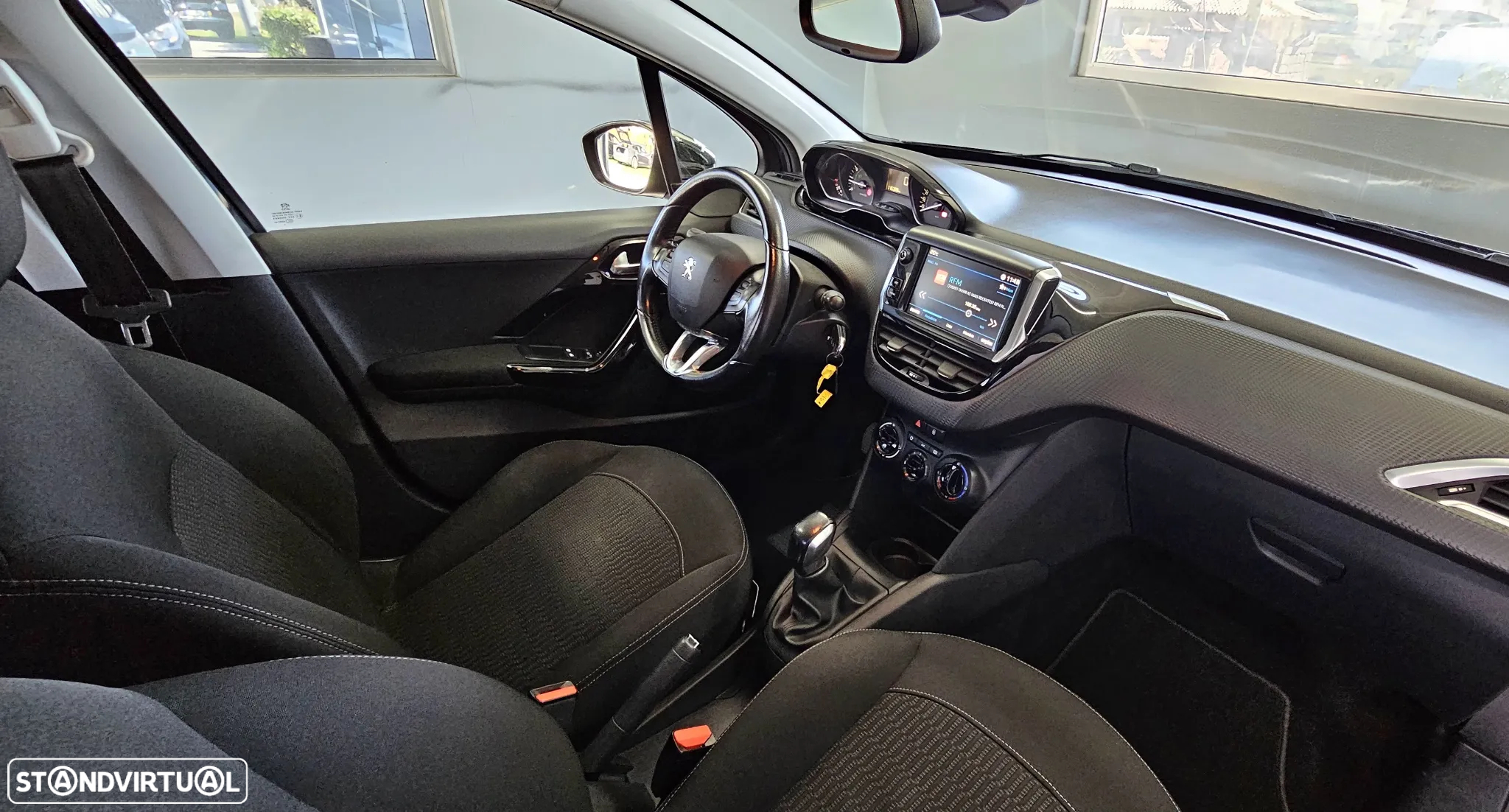 Peugeot 208 1.2 PureTech Active - 18