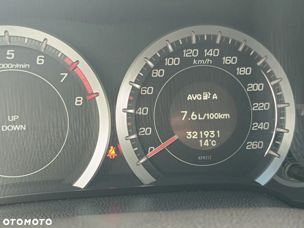 Honda Accord 2.0 Executive - 8