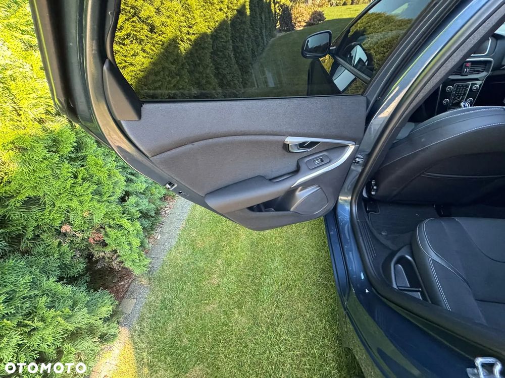 Volvo V40 - 22