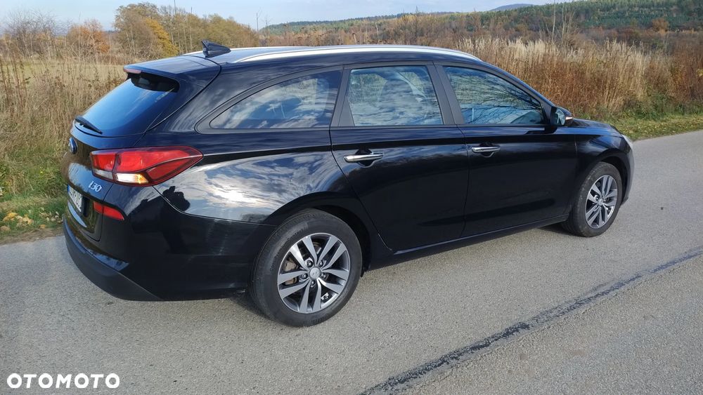 Hyundai i30 1.6 CRDi Classic + DCT - 15