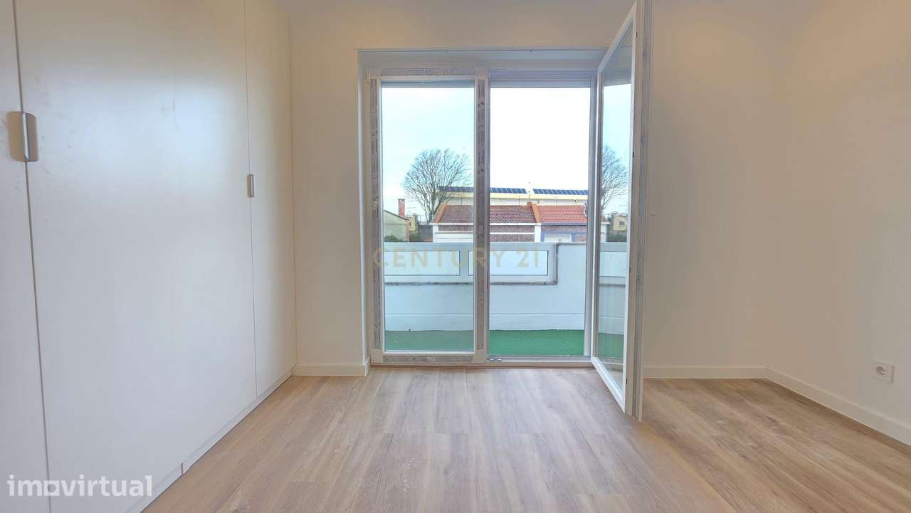 Apartamento T3 Totalmente Remodelado com Varanda | Agualva-Cacém - Grande imagem: 5/16