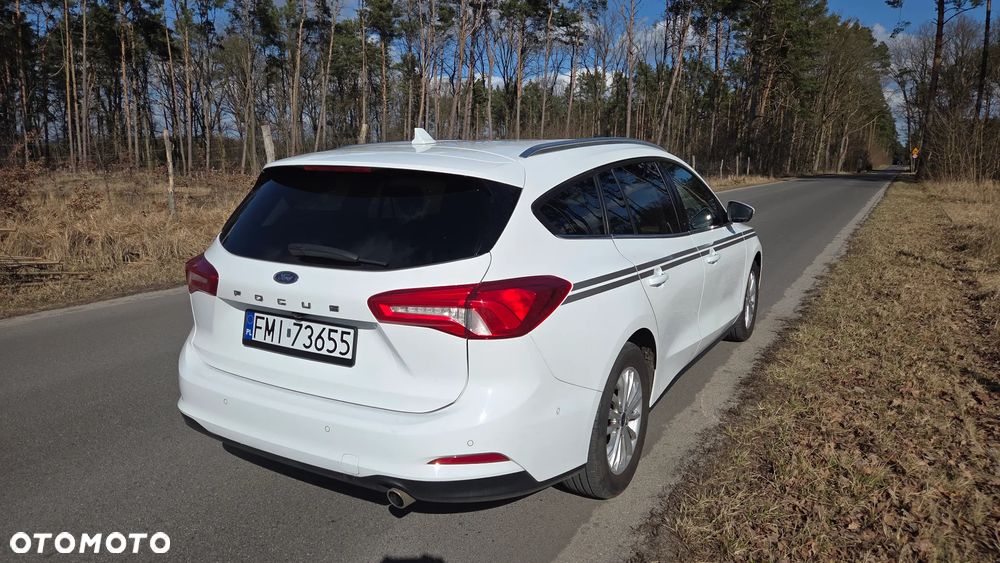 Ford Focus 1.5 EcoBlue STart-Stopp-System TITANIUM - 2