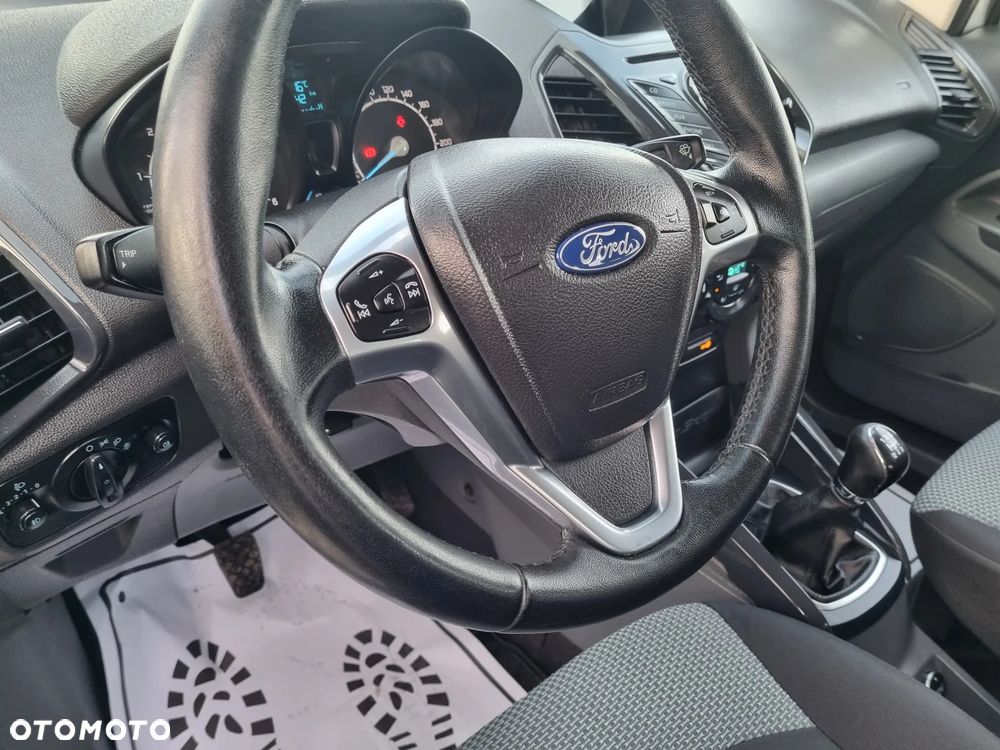 Ford EcoSport 1.5 TDCi TITANIUM - 17